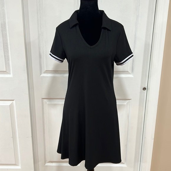 Almost Famous Dresses & Skirts - EUC❤️beautiful black dress